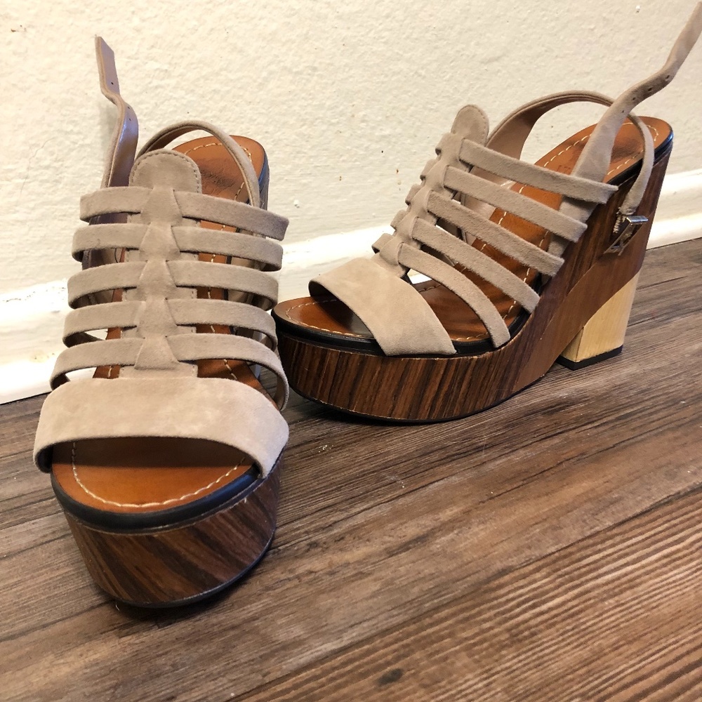 Brand new Vince camuto beige wedges